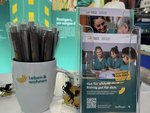 Kugelschreiber und Postkarten von leben&wohnen